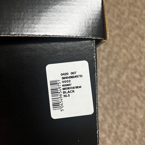 Burberry Boots - Picture 5 of 7